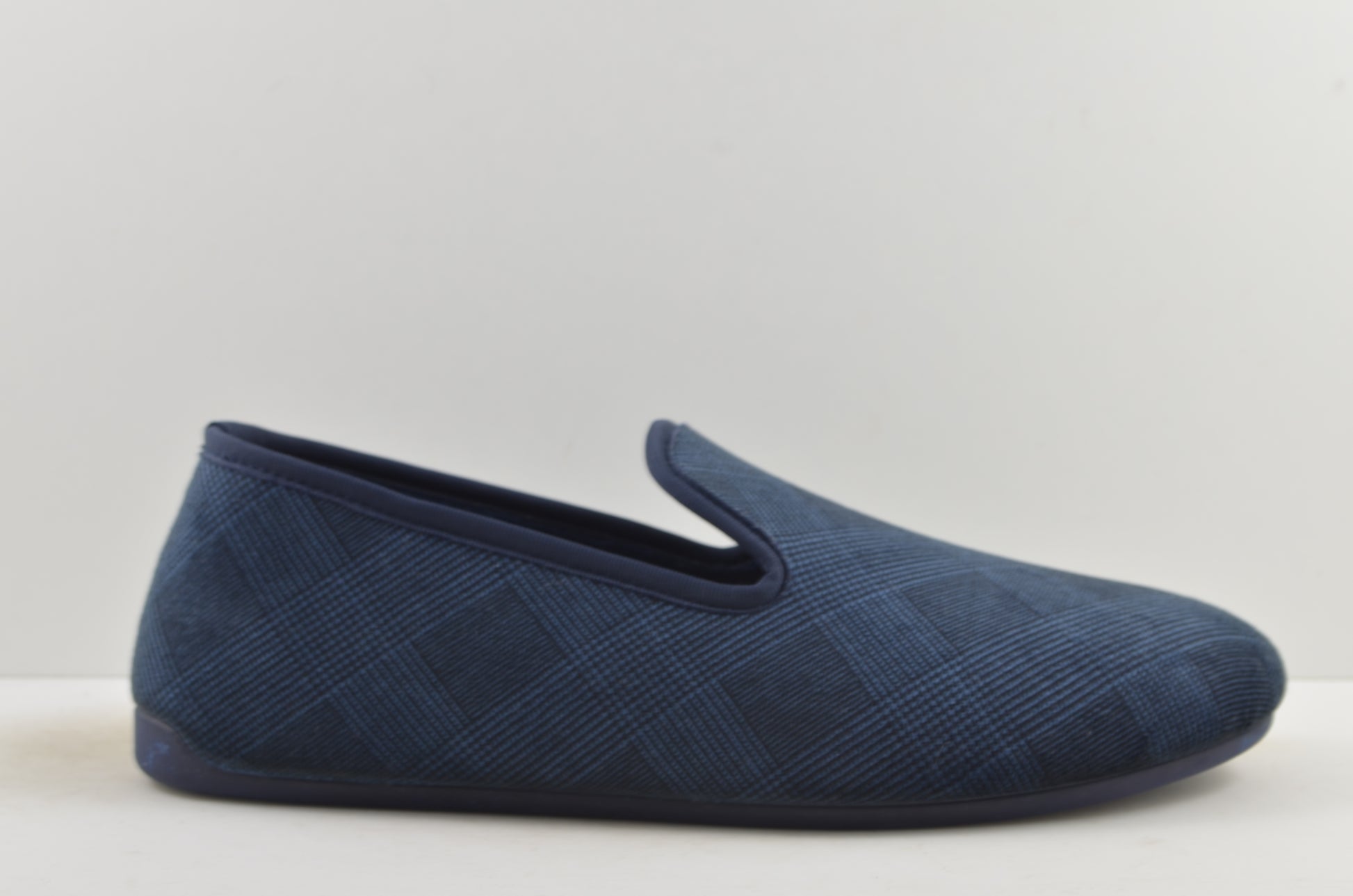 Zapatillas de casa cerradas hombre 17557 ATLANTA MARINO